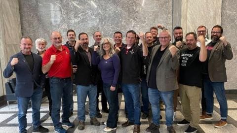 Plusieurs travailleurs et travailleurs de la Voie maritime du Saint-Laurent