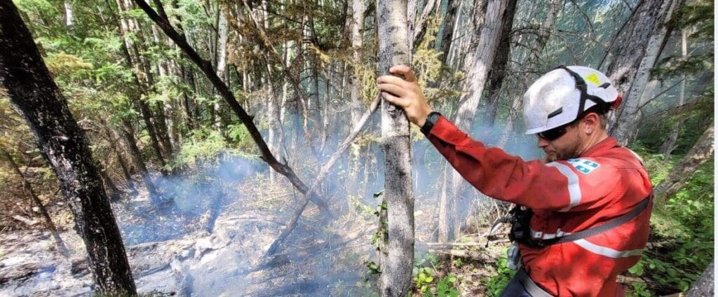 Les travailleuses et travailleurs de la SOPFEU ratifient une nouvelle convention collective.