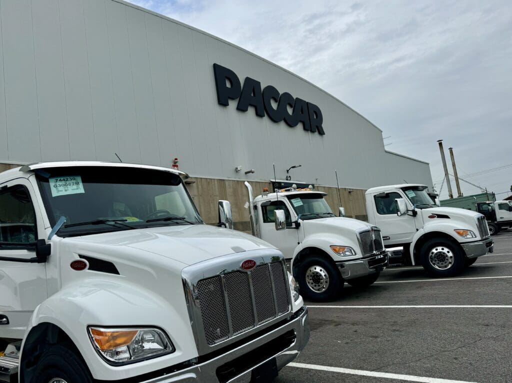 Mises à pied chez PACCAR: Unifor réclame une intervention rapide en faveur de l’achat local pour sauver l’usine